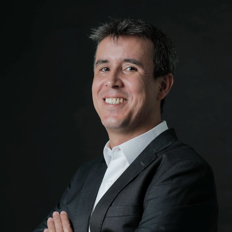 Maurício Macedo